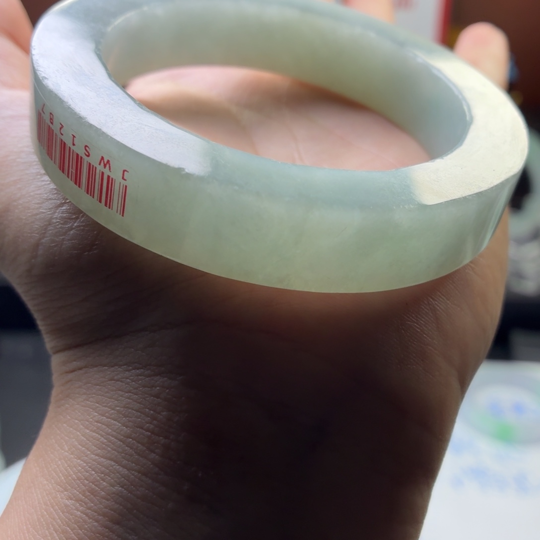 六***六未镶嵌翡翠定制翡翠