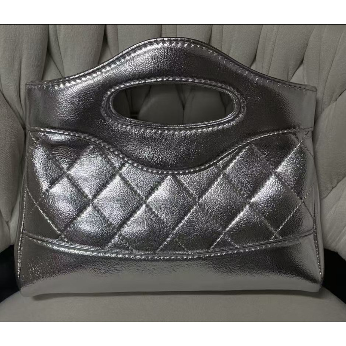 LQ-WITH-QUEEN真皮女包手提前袋子银色10331