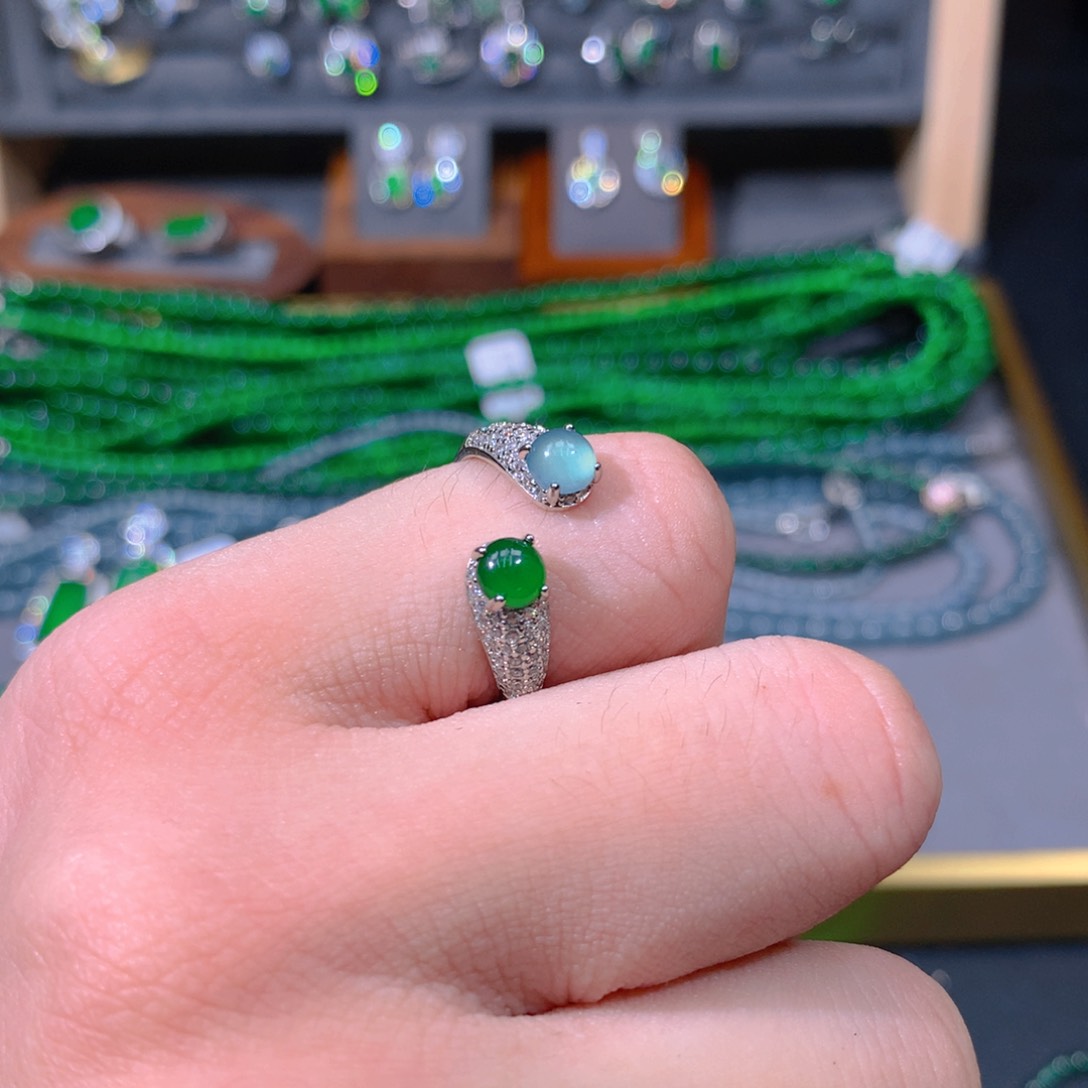 翡翠项链未镶嵌天然