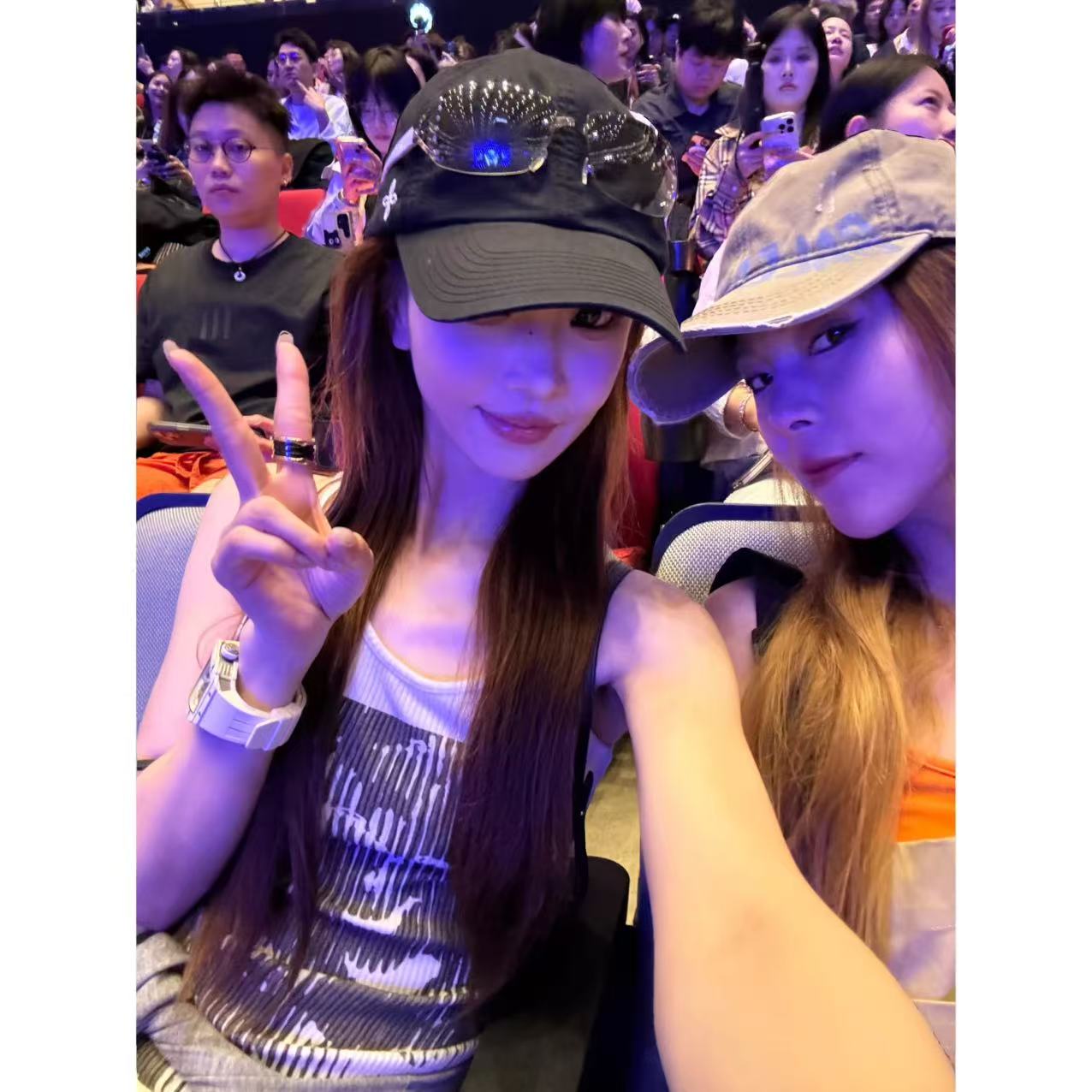 徐秋阳    像素印花背心  百搭时尚休闲显瘦显白背心12207