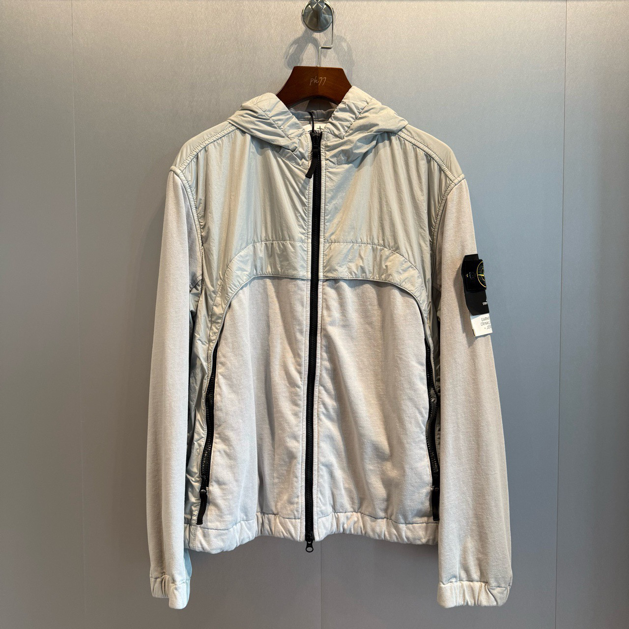 未使用 STONE ISLAND 石头岛 25SS树脂褶皱尼龙外套 410004