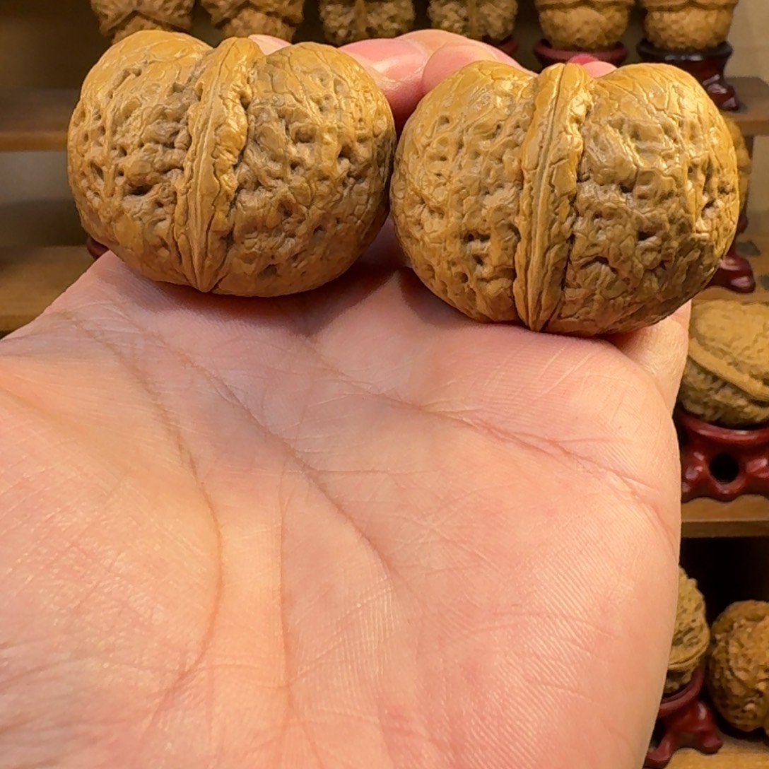 长***卡铁核桃把件二炸元宝