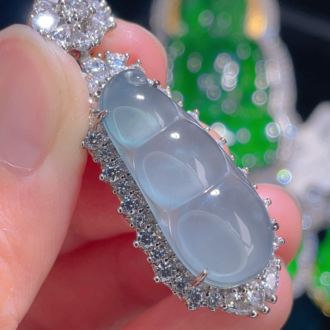 翡翠吊坠(不含链)未镶嵌