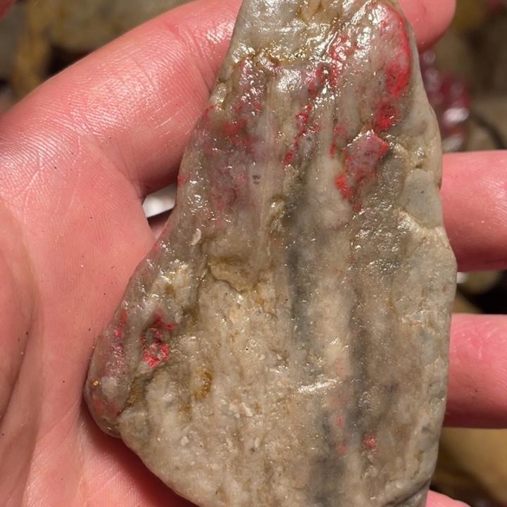 田黄石125克昌化鸡血石