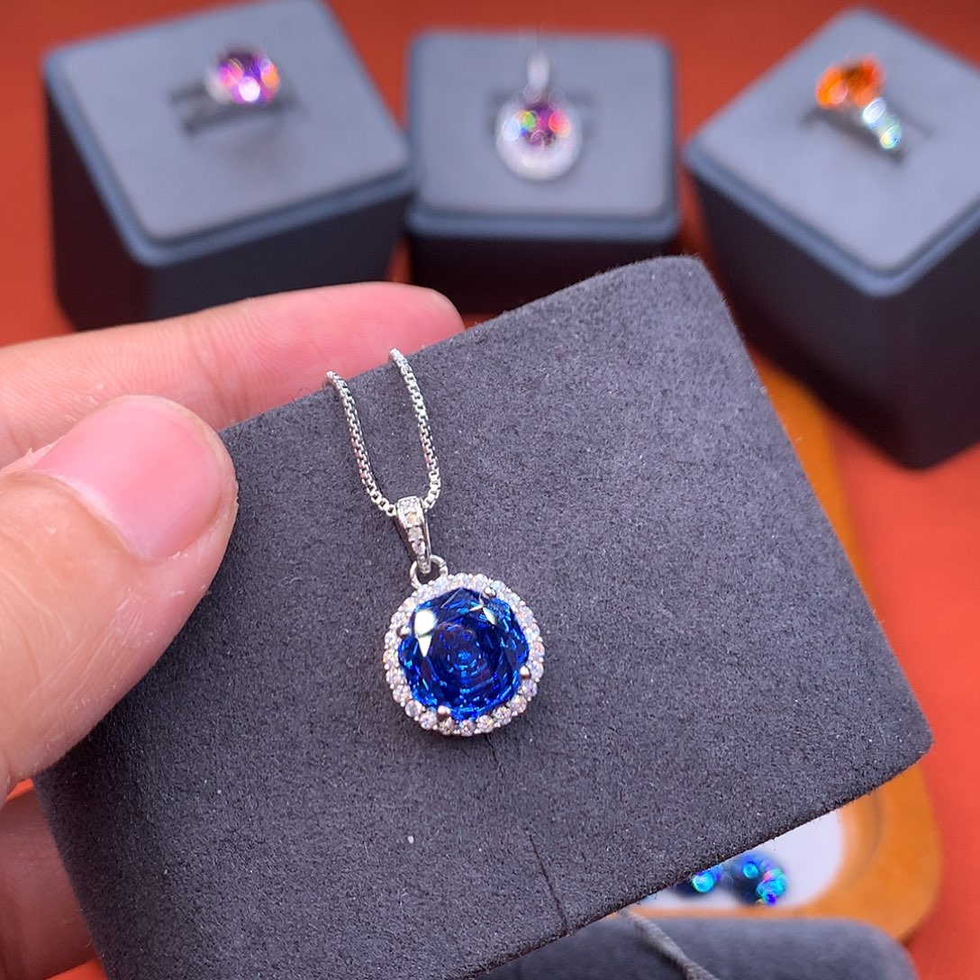 托帕石颈饰银S925镶嵌2222