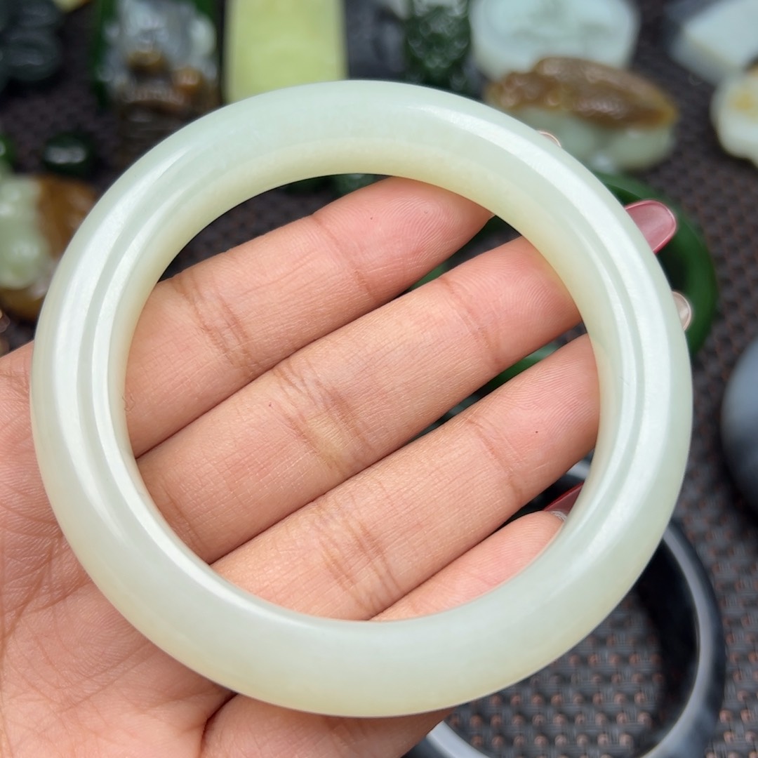 和田玉吊坠未镶嵌