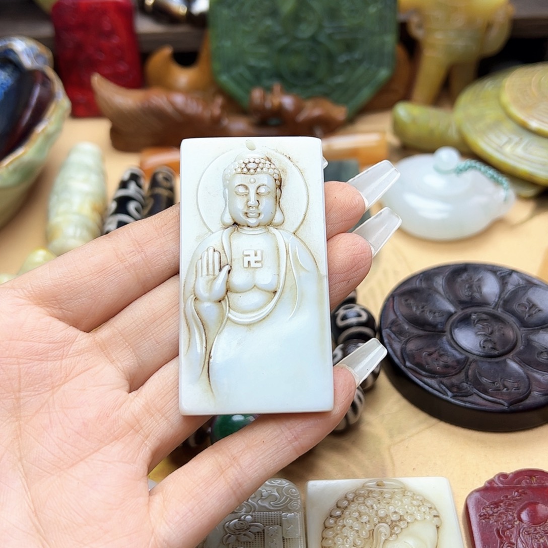 和田玉（糖玉）未镶嵌颈饰