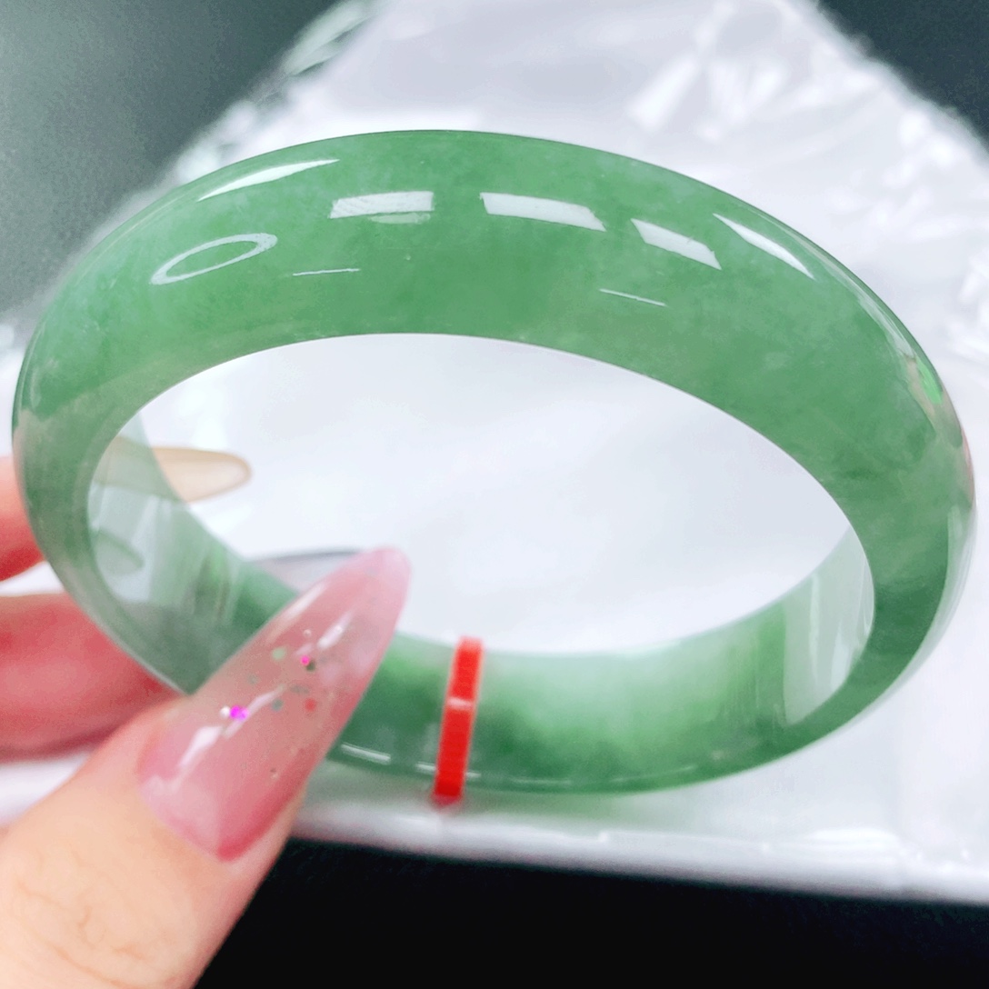 翡翠未镶嵌手镯56