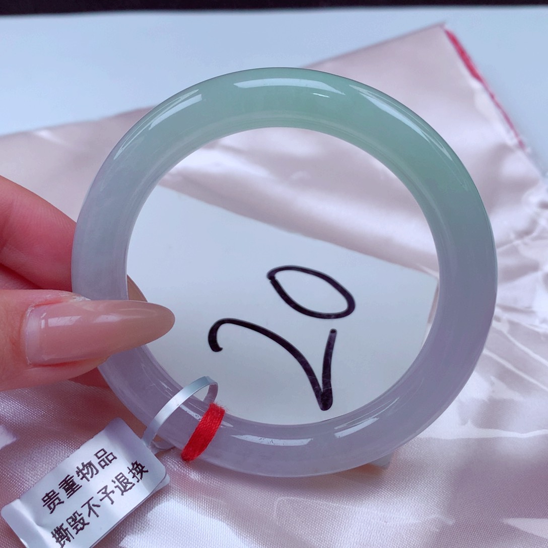 翡翠手镯未镶嵌翡翠53