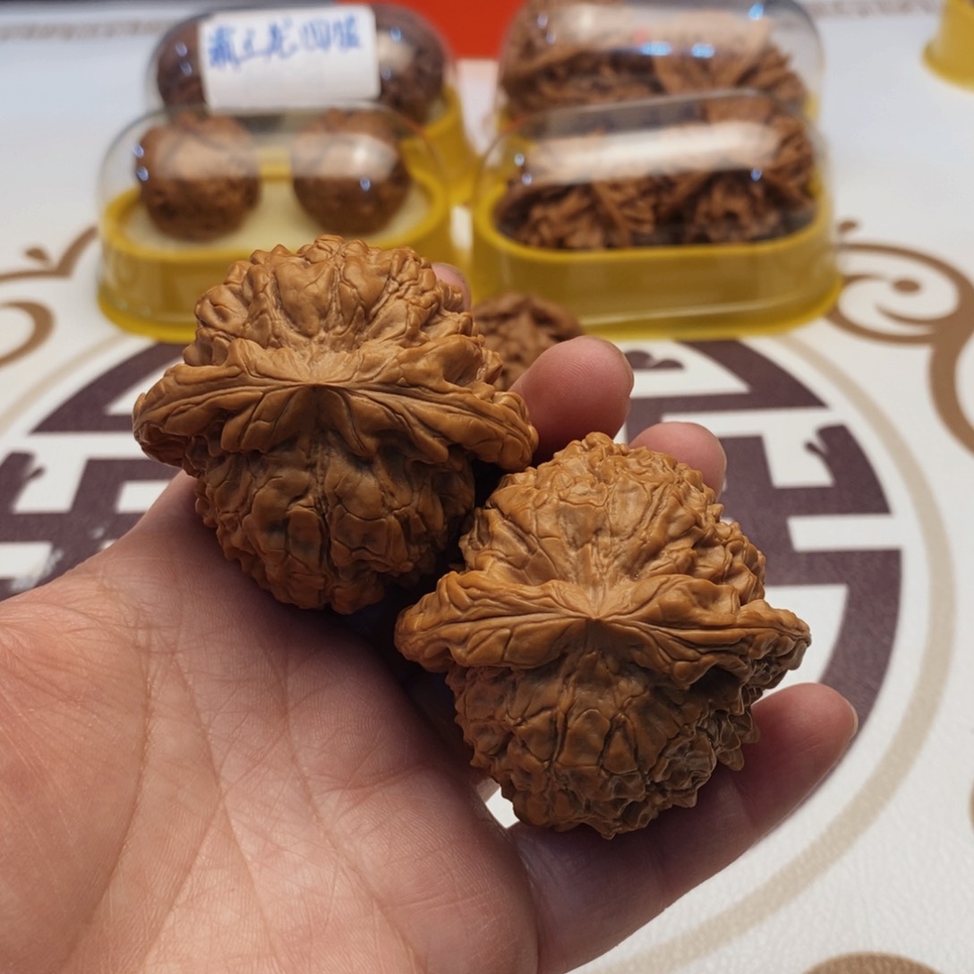 文玩核桃吊坠龙鼎54尺全品