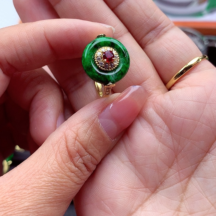 翡翠颈饰银S925镶嵌翡翠