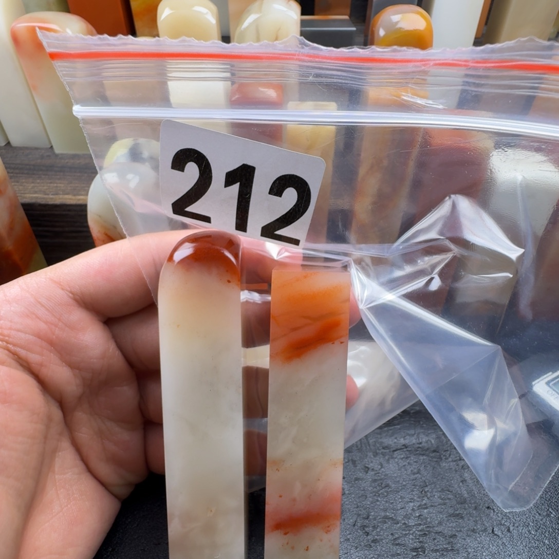 星****老挝石hhnnnnnnnnnn