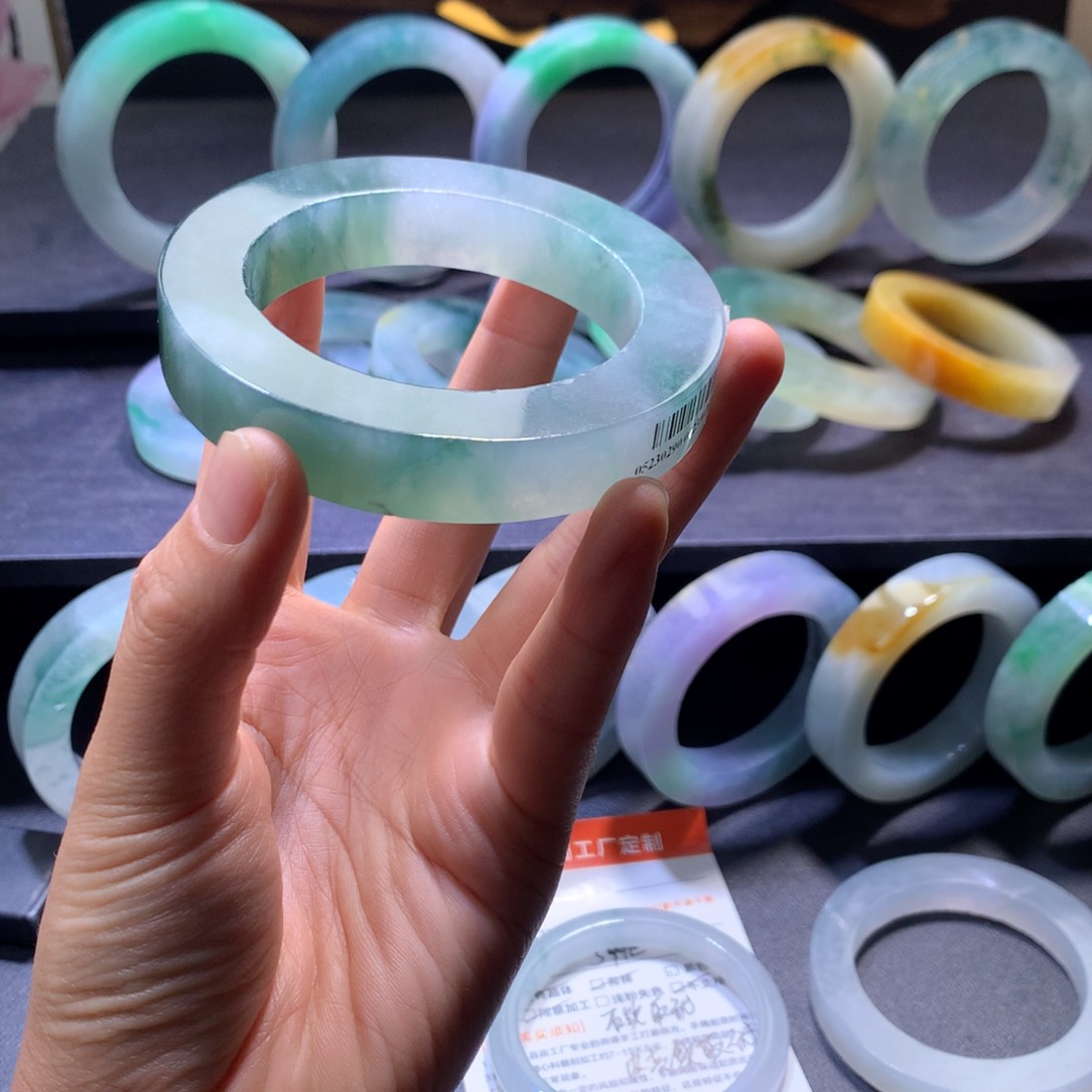 定制翡翠翡翠手镯未镶嵌