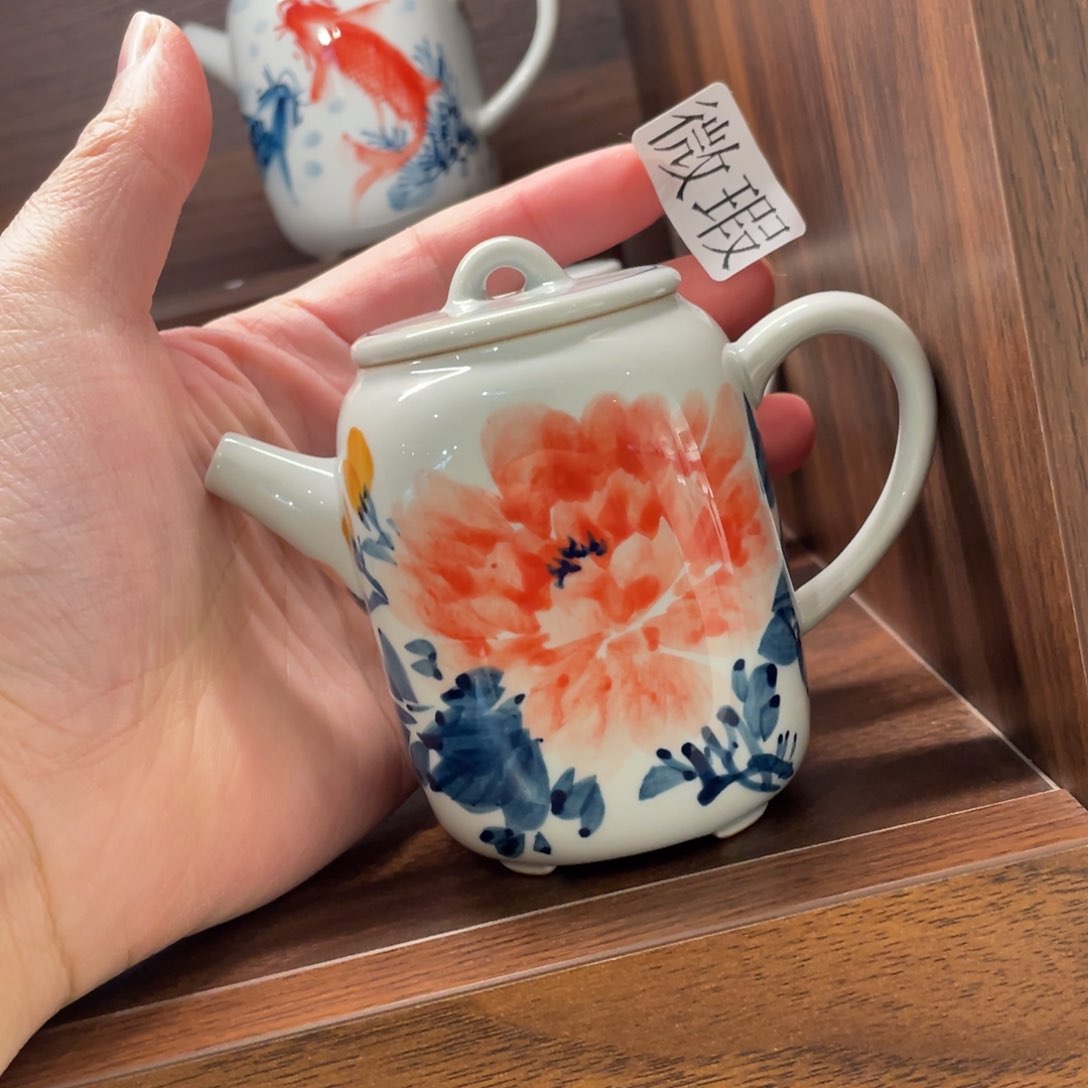 釉下手绘茶具微瑕