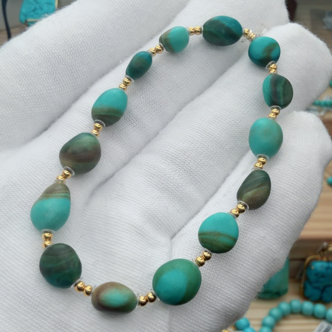 绿松石未镶嵌珠宝奇石