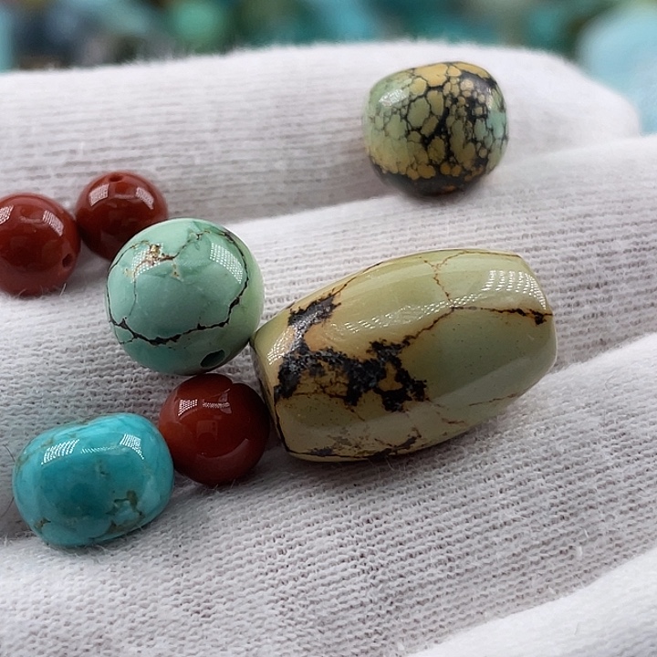 南红玛瑙未镶嵌珠宝奇石