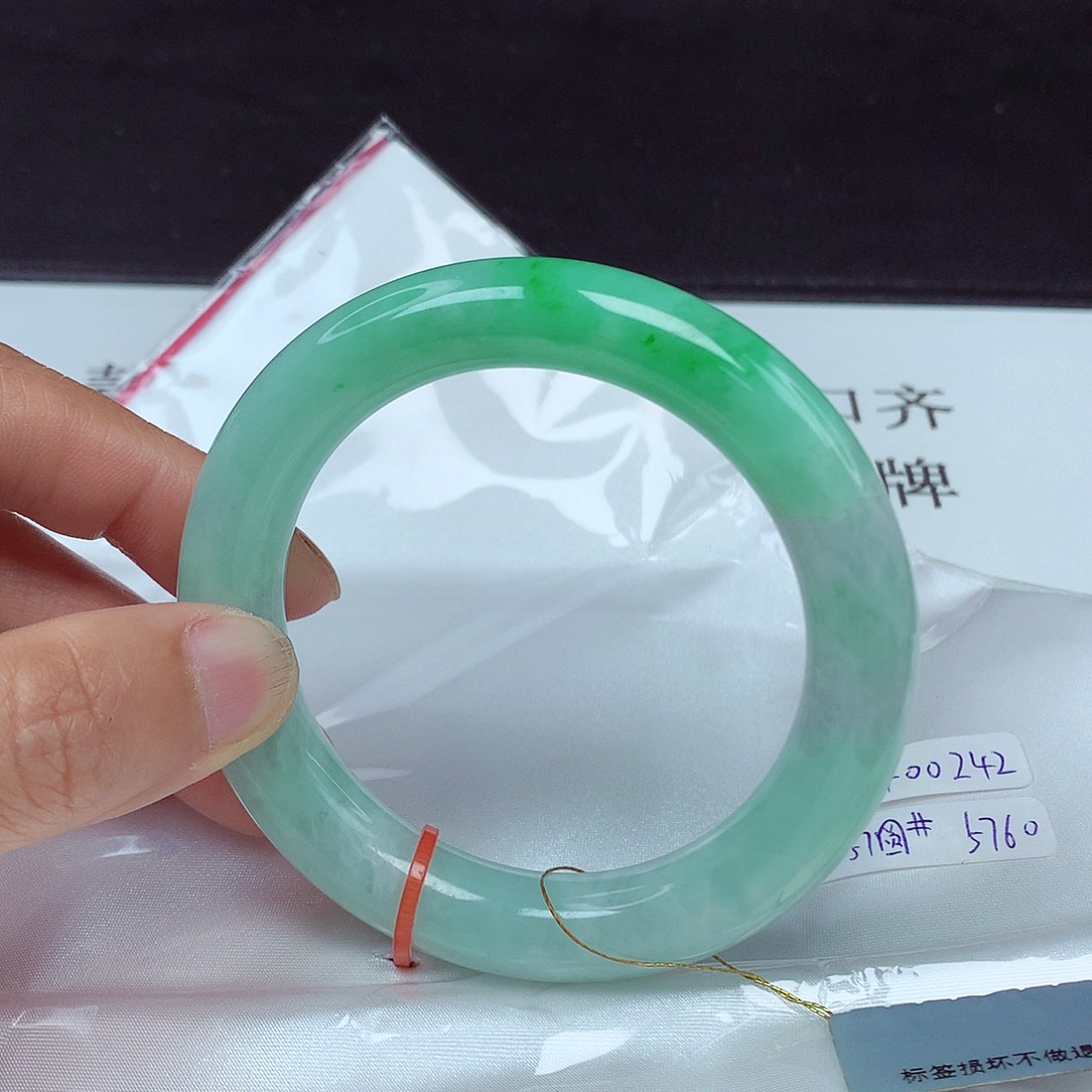 翡翠手镯未镶嵌57圈0242
