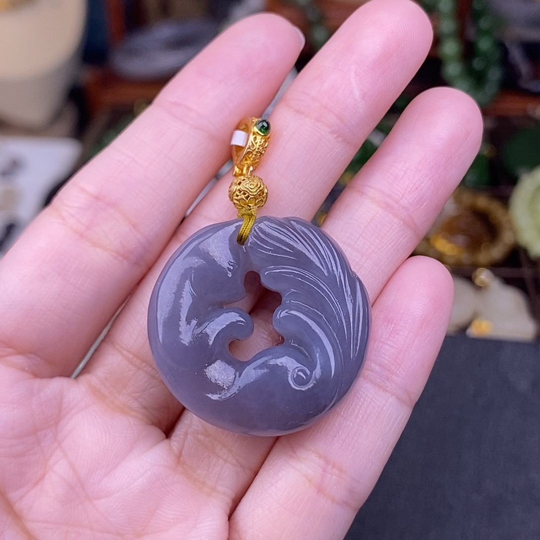 和田玉浓烟紫老料凤九清货价吊坠未镶嵌