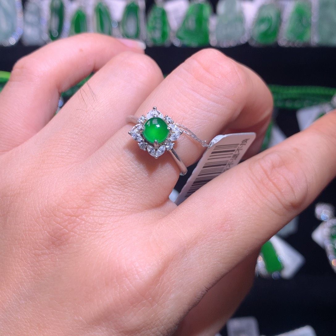 【闪购商品】颈饰银S925镶嵌翡翠天然翡翠