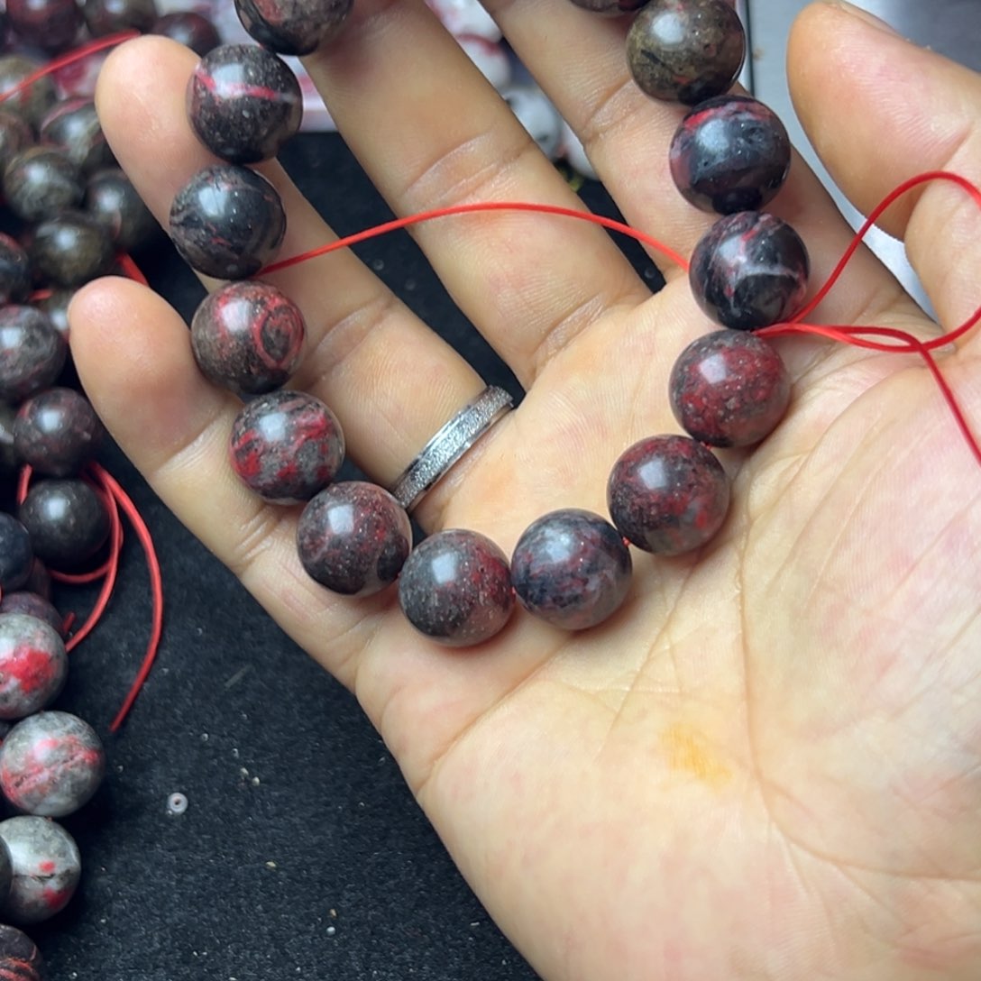 天然辰砂原石手串