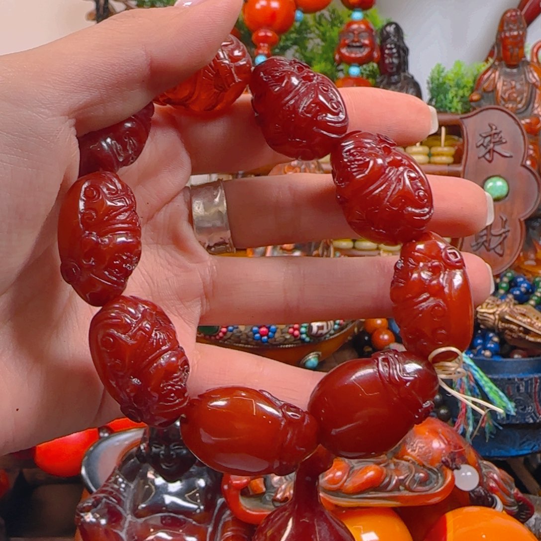 琥珀裸石未镶嵌手串