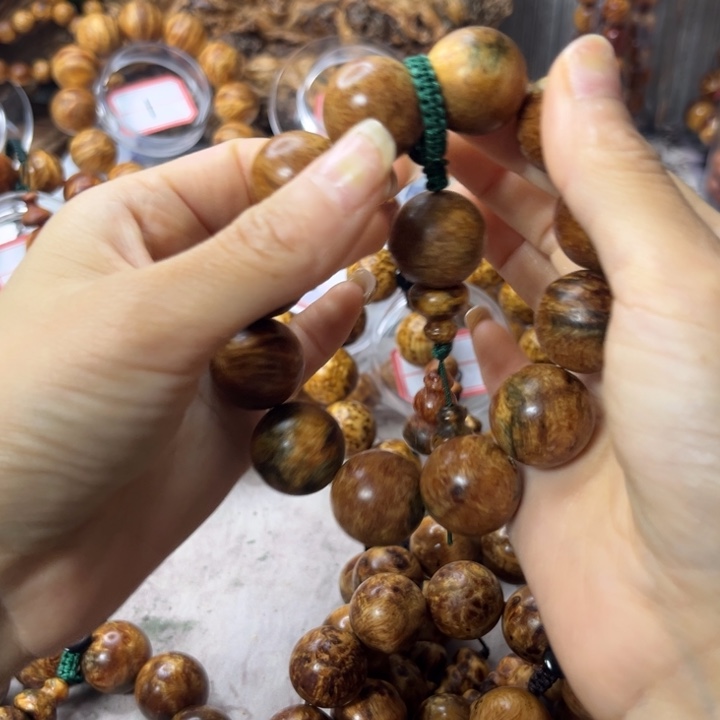 淡***声松木木雕款2.0手串