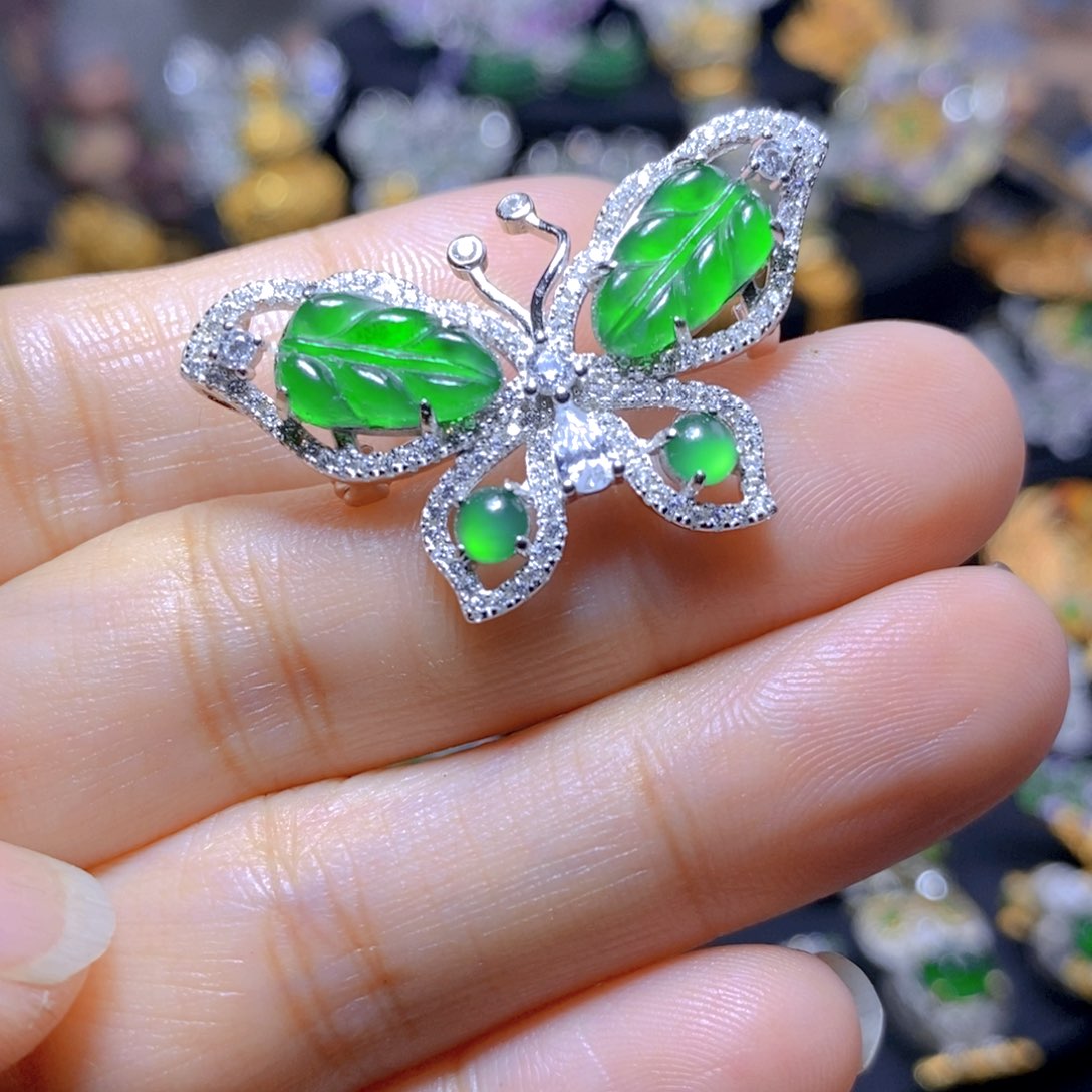 翡翠银S925镶嵌耳钉天然翡翠