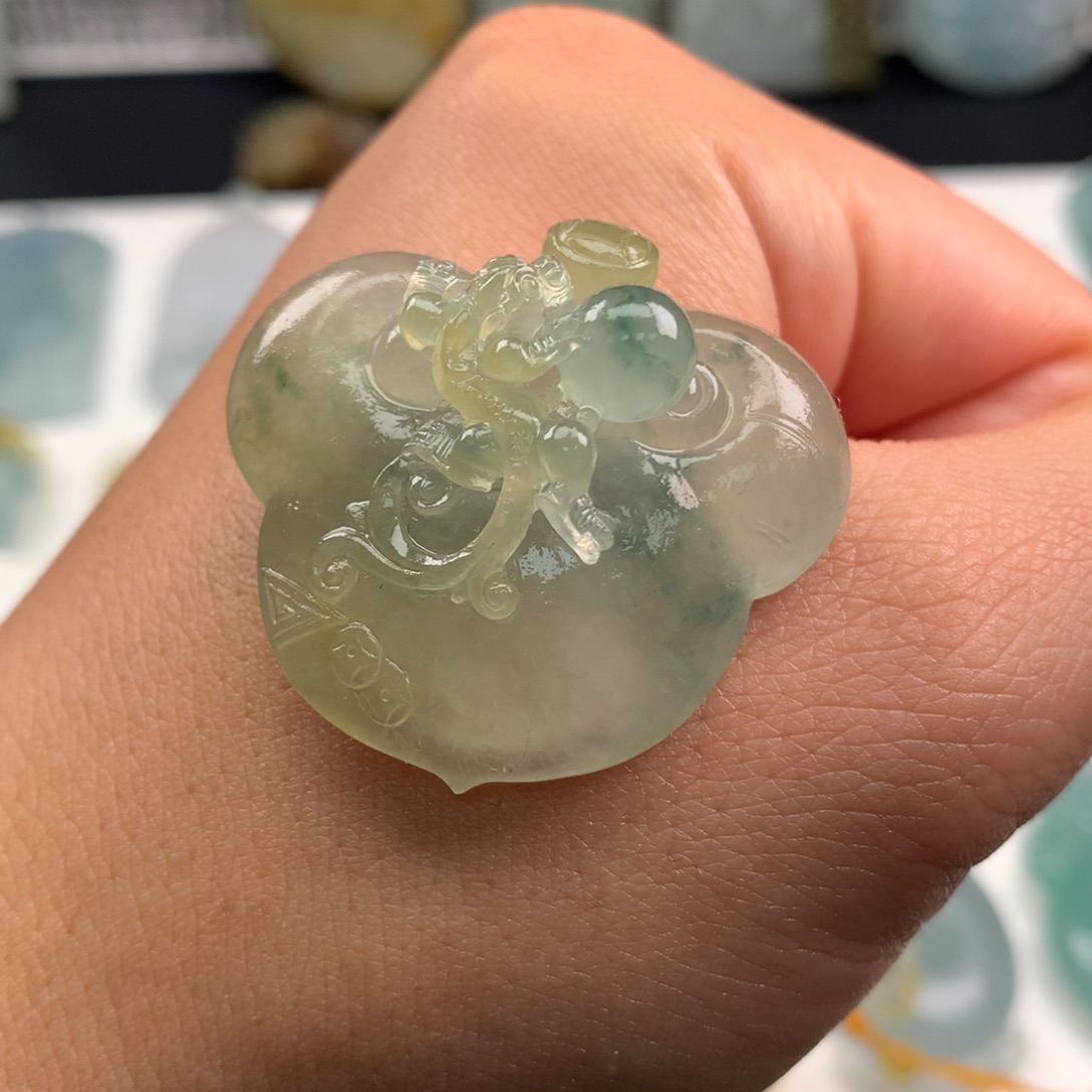 定制翡翠未镶嵌翡翠挂件