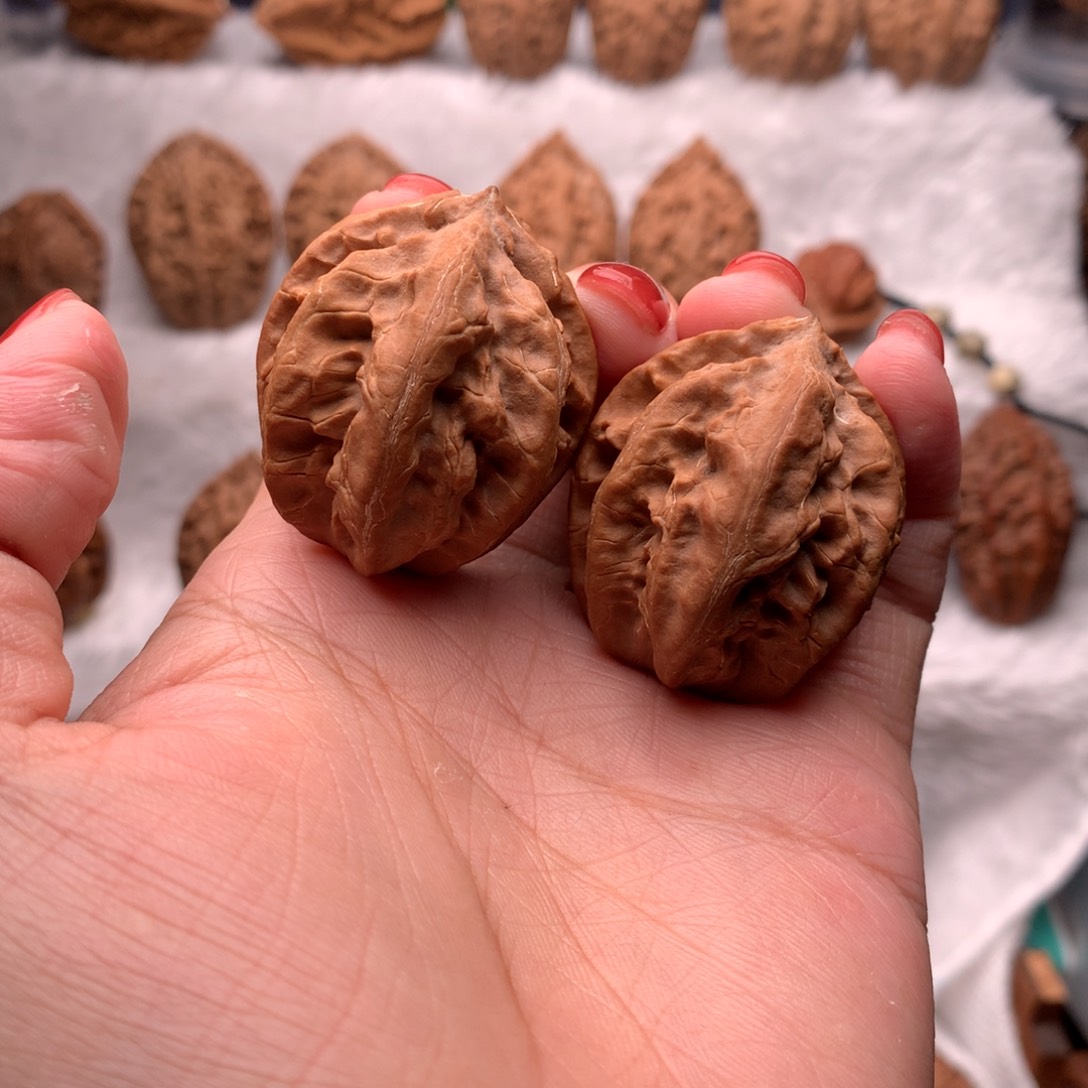 文玩核桃吊坠有*想小武核桃8棱