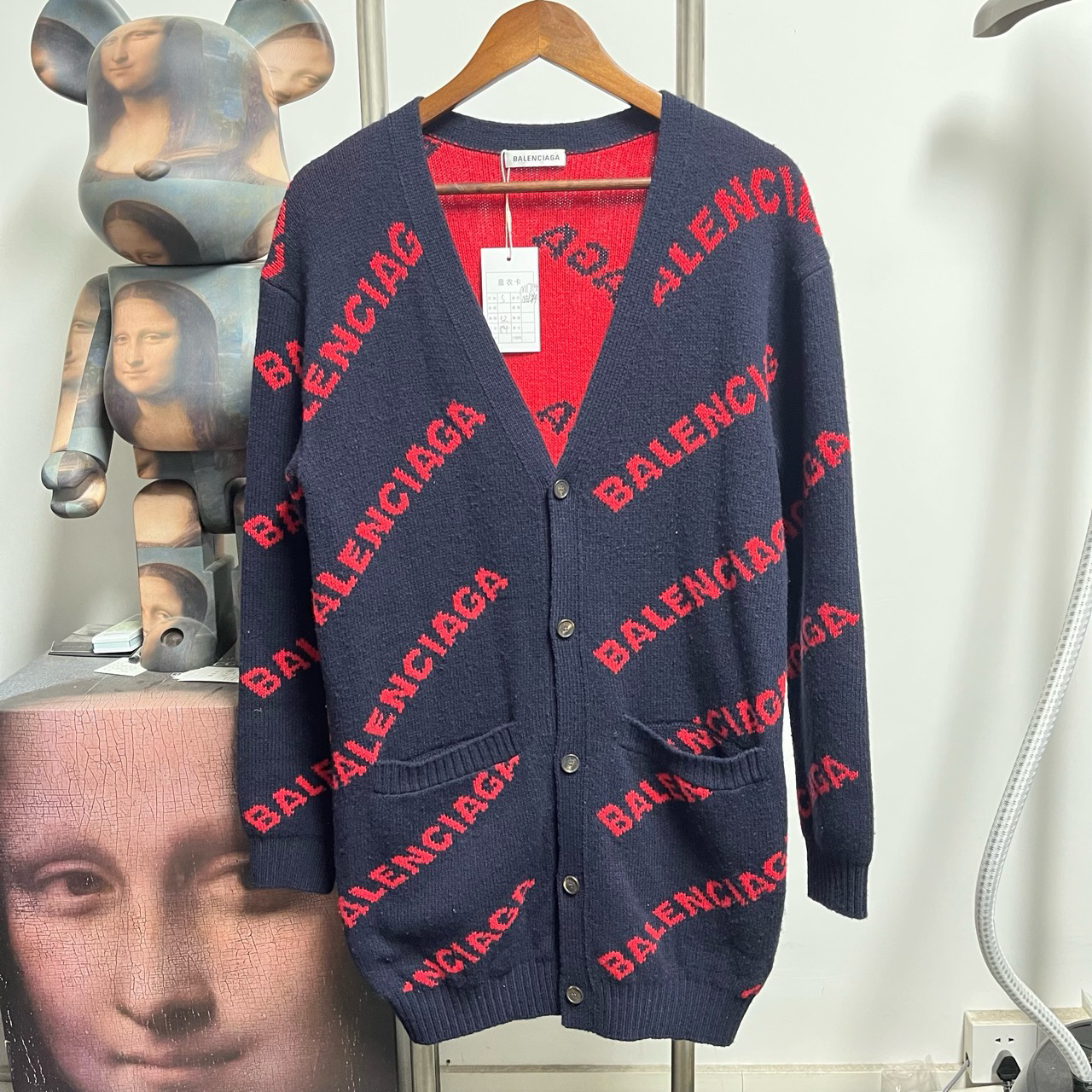 Balenciaga巴黎世家满印弹幕开衫 M1714尺码：S衣长84胸围52