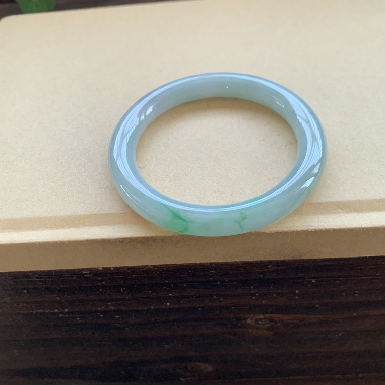 冰透金丝绿圆条手镯，特价5980圈口55.6-9.2-9.4，天然翡翠缅A完美