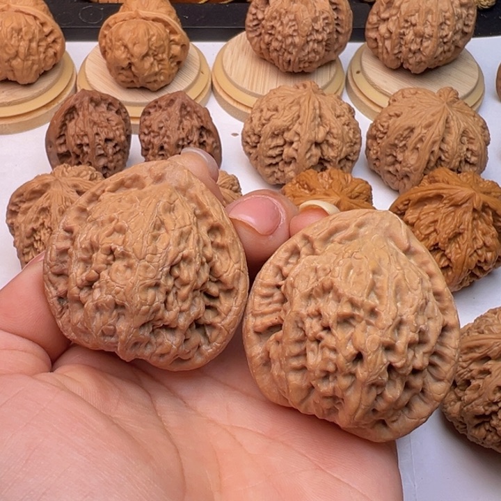 文玩核桃把件金公子42全品