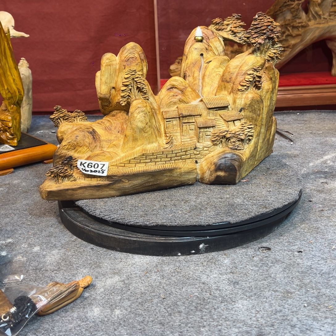 湘***霖金丝楠山水居家摆件