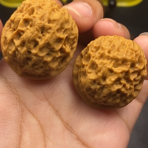 文玩核桃把件39尺铁绣球