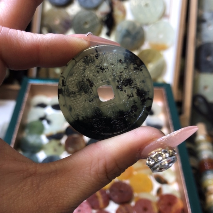 岫玉岫玉挂件未镶嵌