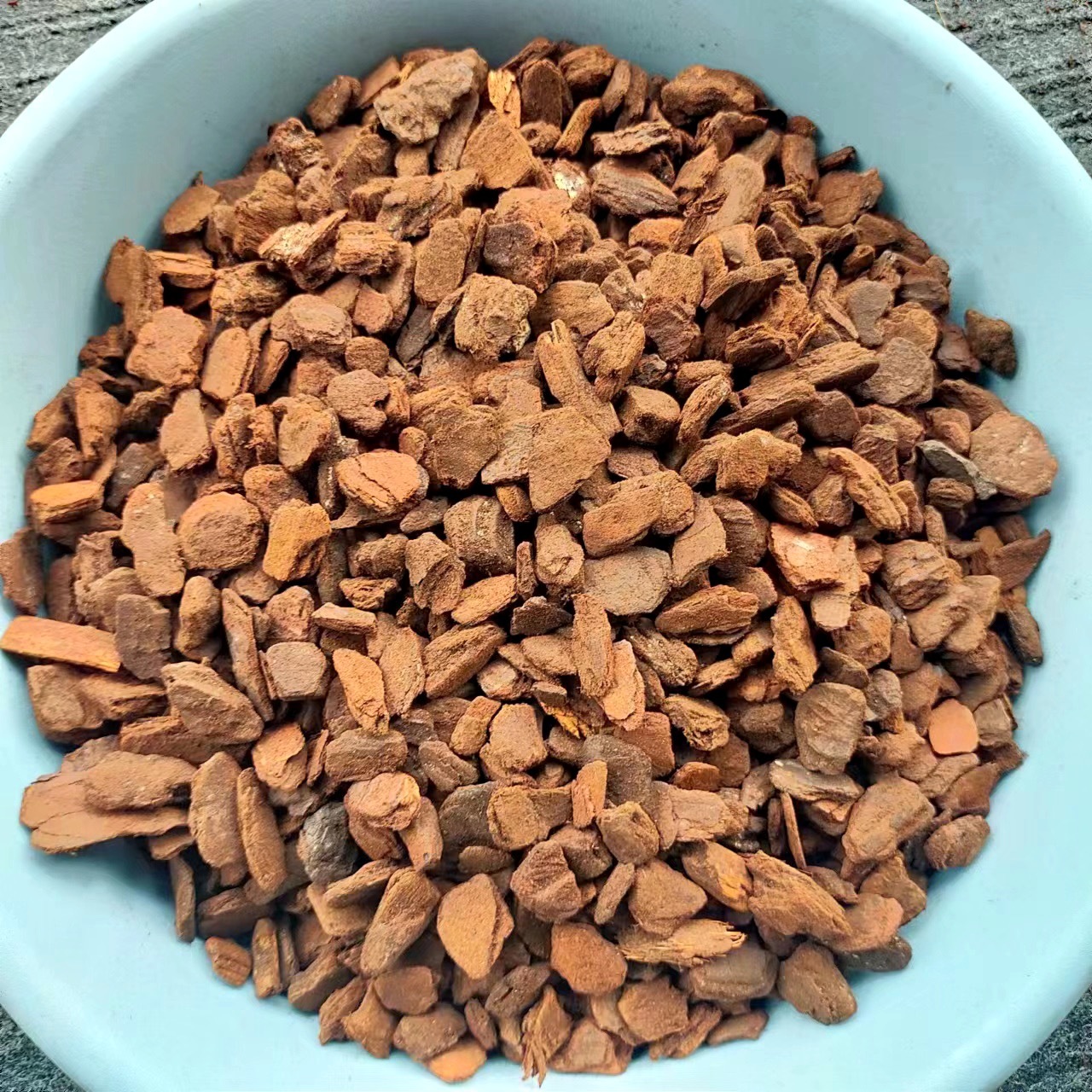 精品腐熟松树皮兰花石斛蝴蝶兰通用基质土颗粒疏松透气蓝莓月季用