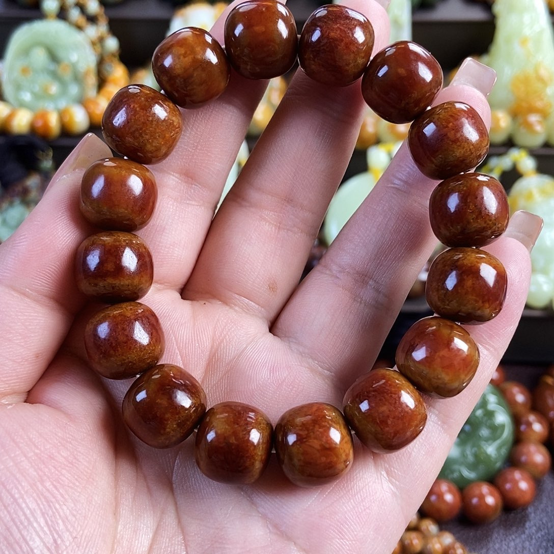 透闪石质玉未镶嵌手串