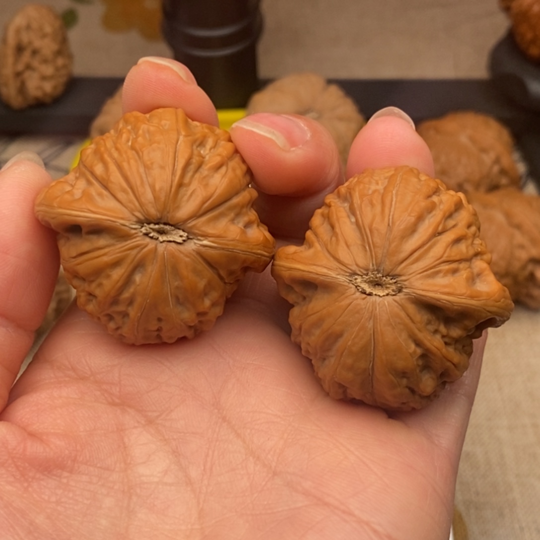 欢***1把件文玩核桃铁锤