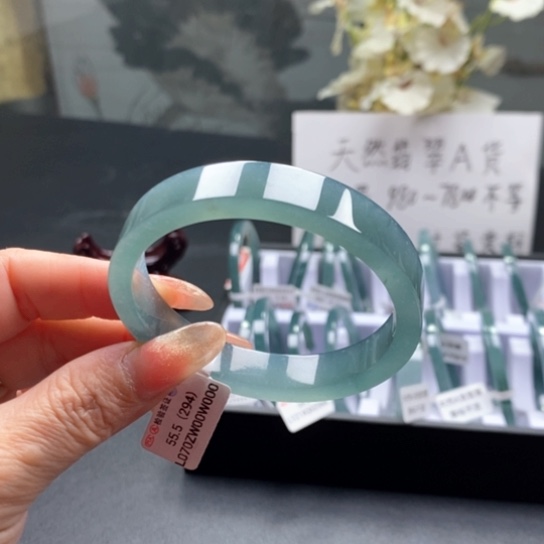 翡翠手镯未镶嵌55尺寸