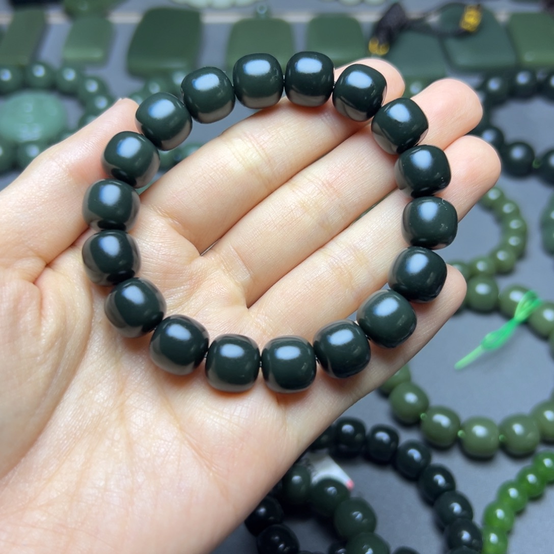 游***龙和田玉未镶嵌手链