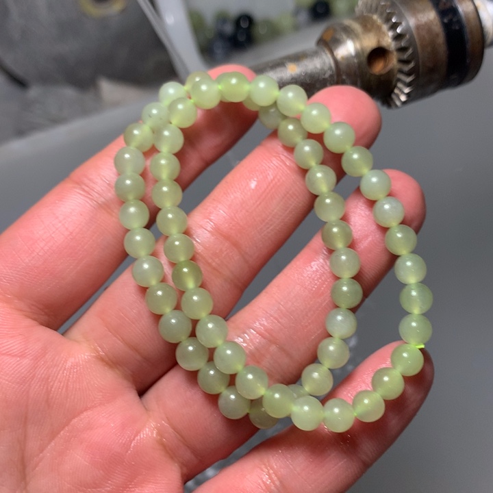 和田玉未镶嵌手串