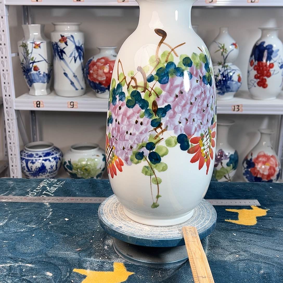 摆件景德镇陶瓷冬紫