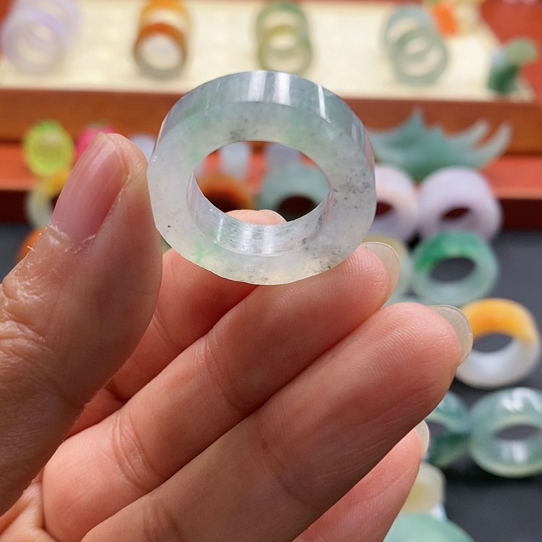 定制翡翠未镶嵌15-18圈口