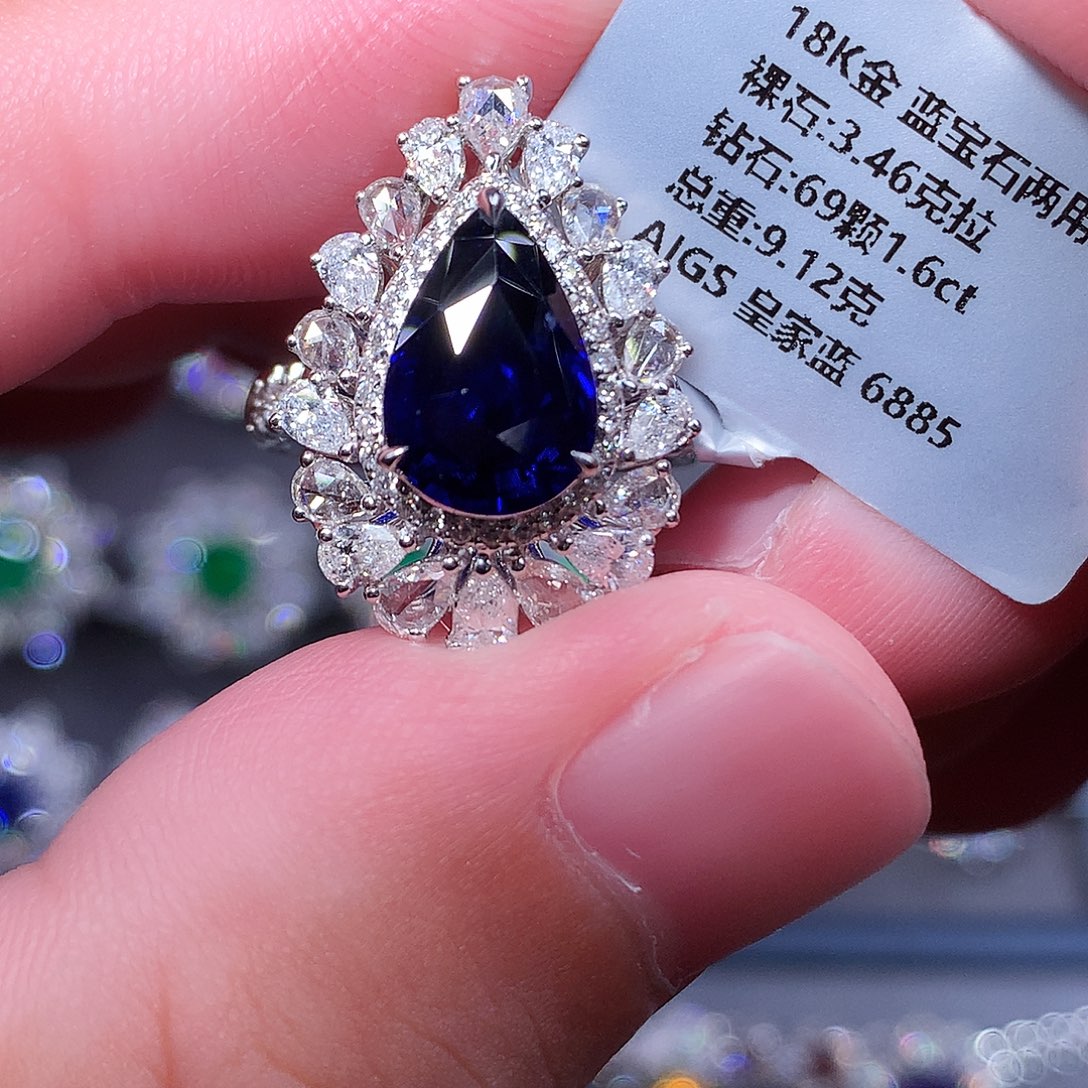 蓝宝石戒指18K金镶嵌