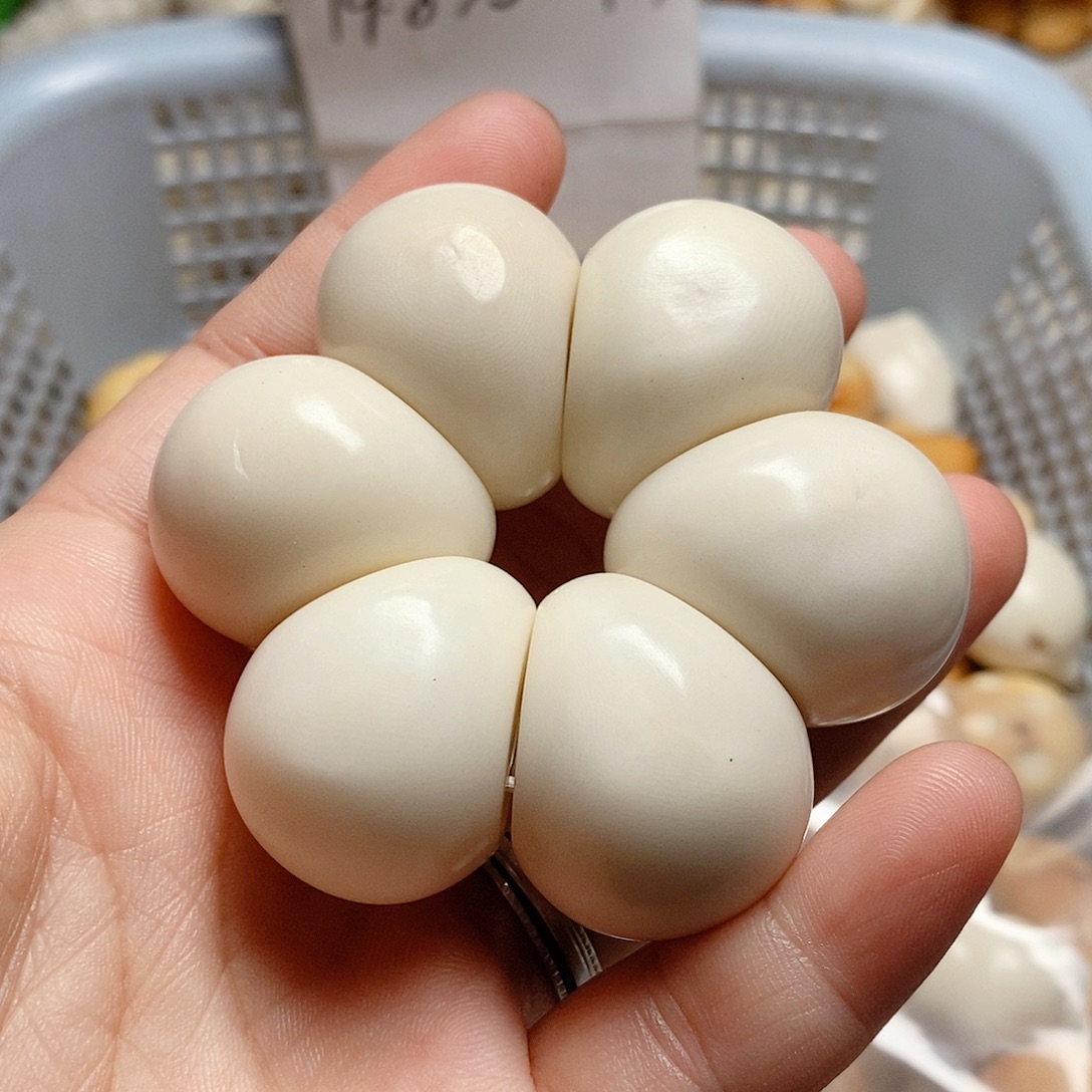 菩提根/象牙果把件微瑕疵蒜瓣手捻