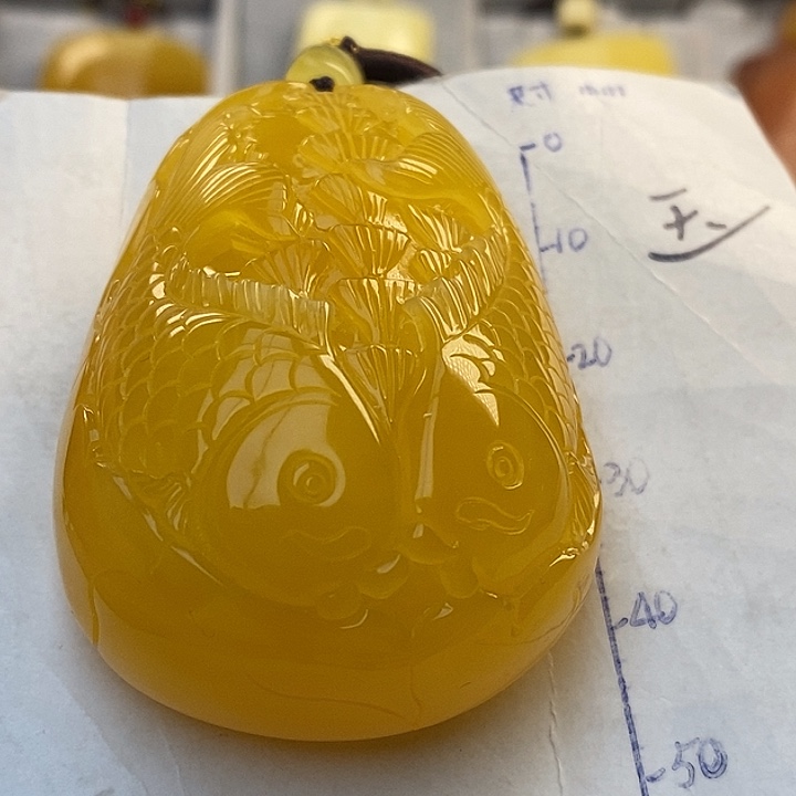 琥珀未镶嵌珠宝奇石