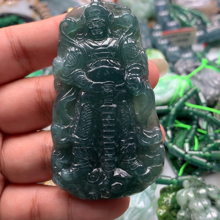 翡翠颈饰未镶嵌保真天然A货翡翠