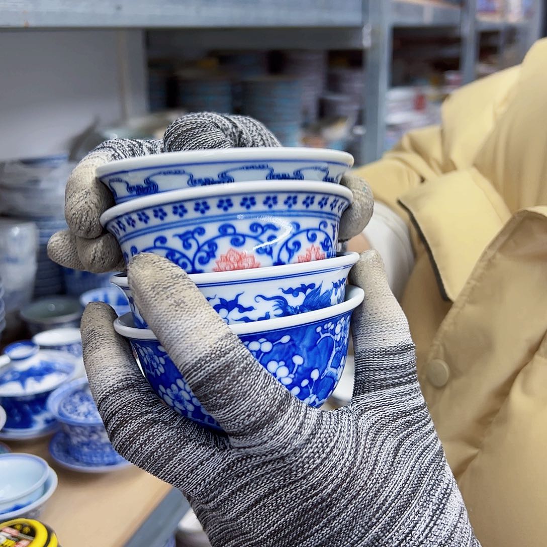 瓷片拉***?4个压手杯，，，，，，，，