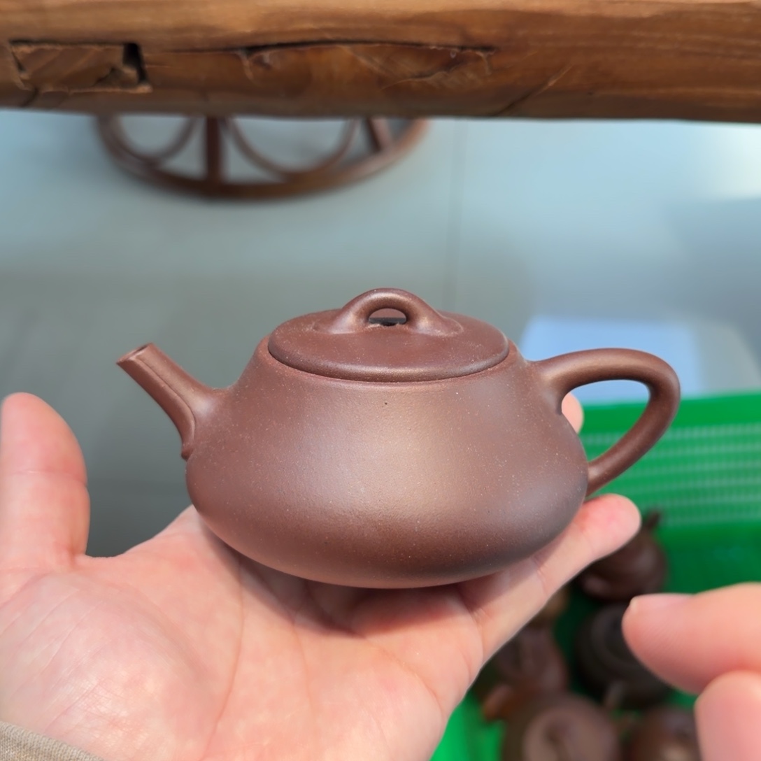 紫砂茶杯微瑕的壶