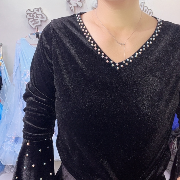 交谊舞的舞蹈动作和舞蹈